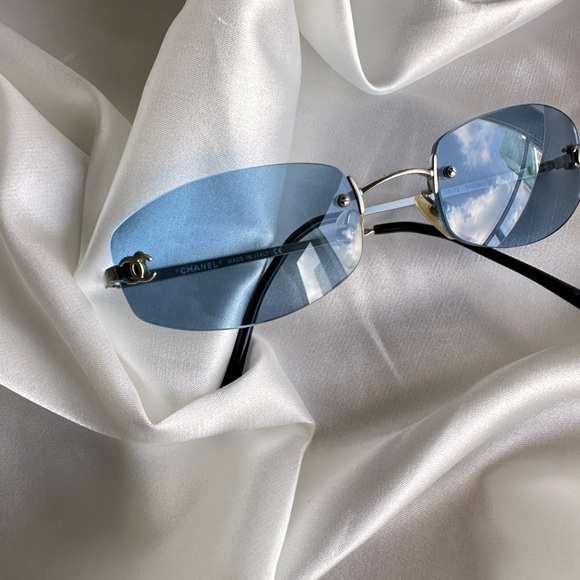 Rare💙 CHANEL rimless sunglasses. - Picture 12 of 13